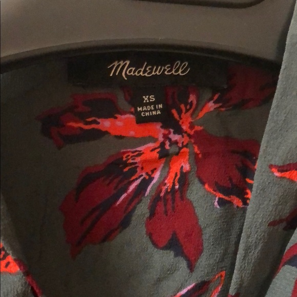 Madewell 100% silk Floral top - Picture 4 of 5